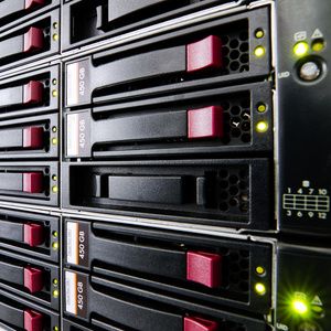 使用LVM将所有硬盘驱动器组合到一个无缝存储容器中[Linux]