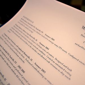 2个工具,可将您的LinkedIn个人资料变成看起来很井井有条的简历