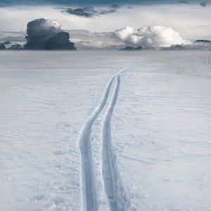 滑雪道–滑雪和单板滑雪应用程序会让您说……。 [苹果手机]