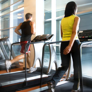 使用FitBit快速启动您的夏季健身和减肥