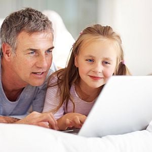 如何在孩子的网络世界中成为更好的父母