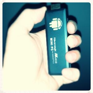 有PC上的棍子?您可以免费将其变成类似Roku的媒体流设备!