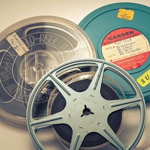 创建一个纪录片电影的无尽播放列表,以通过这8个网站观看