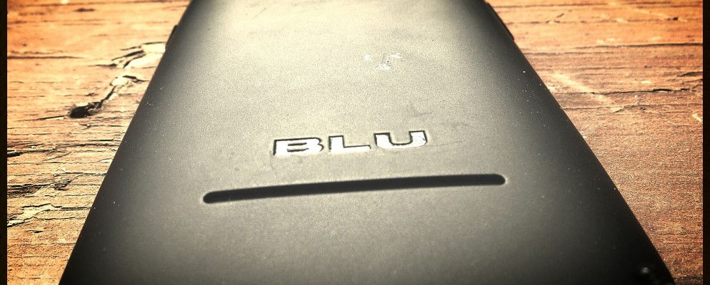 便宜的Blu Dash 4.5 Android智能手机可以与Nexus 4相比吗?