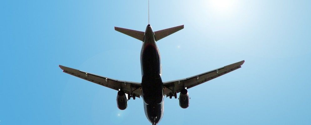 飞机上的电话，伪造的东西，女性极客，露露·云雀[技术新闻摘要]