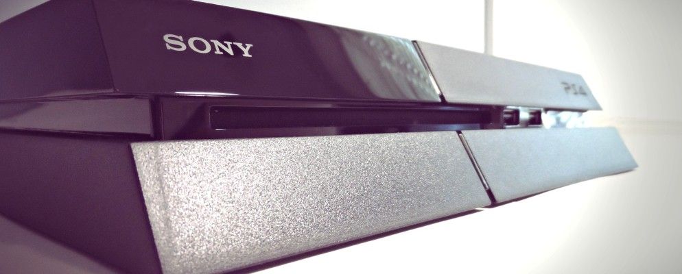 索尼PlayStation 4评论和赠品