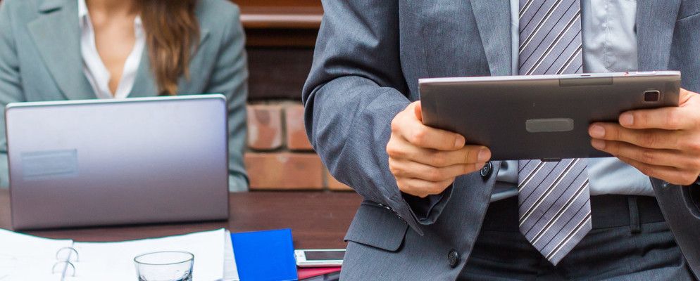 哪一种最适合生产力:高端平板电脑还是便宜的笔记本电脑?