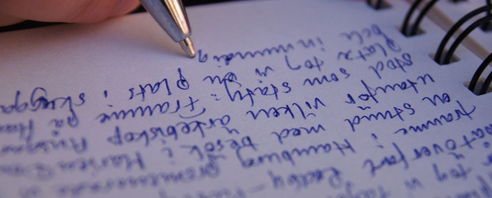 如何保持一年写每日日记或日记条目