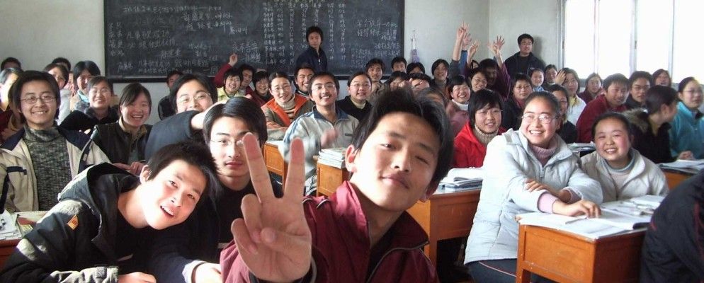 现在,随着微软在全球范围内推出学生优势,教师可以免费向学生免费提供Office 365