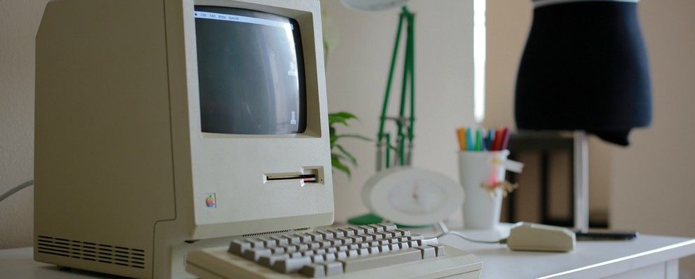 苹果公司庆祝，谷歌4三星，美国国家安全局儿童，Xbox Fire [科技新闻摘要]