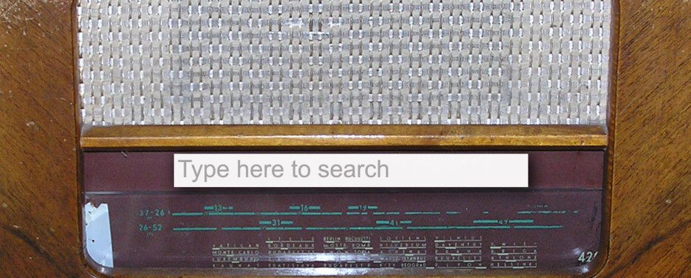 您喜欢的歌曲正在某个地方播放。用RadioSearchEngine查找