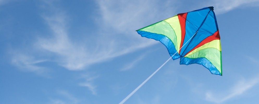 这是一个危险的世界。风筝带安全旅行