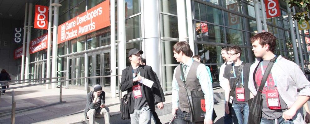 Google Play游戏通过游戏礼物,多人邀请和iOS支持而升级