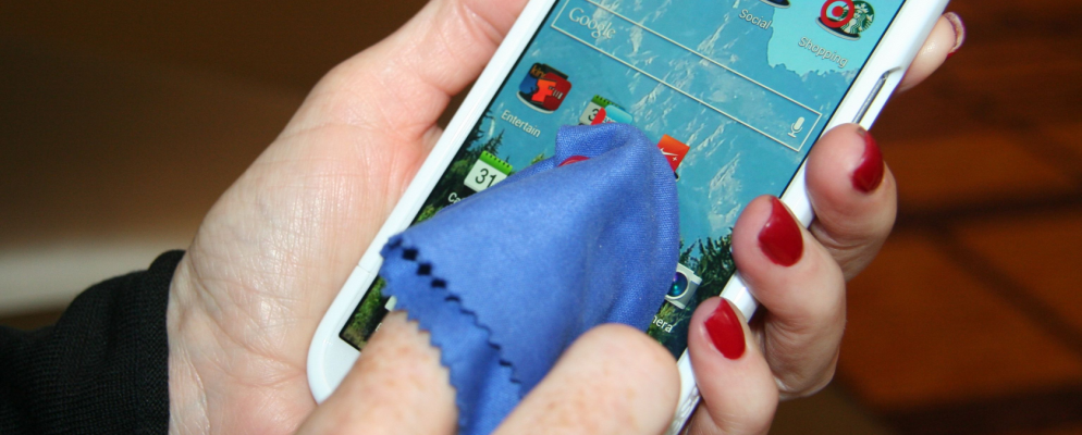 安全清洁显示器,电视和触摸屏显示器