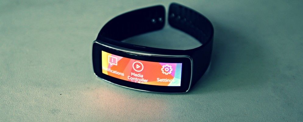 三星Gear Fit Smartwatch评论和赠品