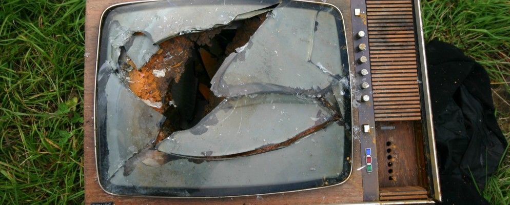 智能电视Hack，Popcorn Time VPN，图灵测试聊天机器人，CIA推特[技术新闻摘要]