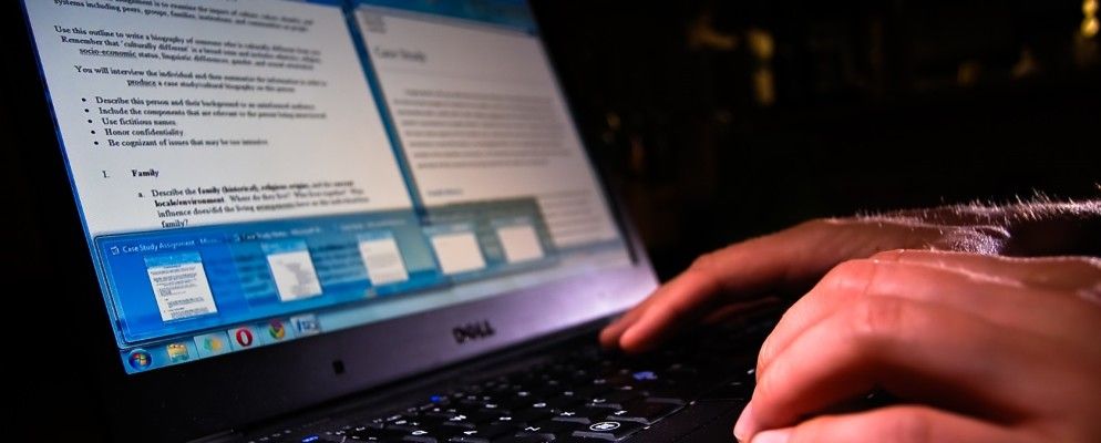 如何在Microsoft Word中反向或镜像文本