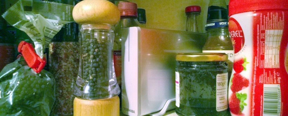 6个外出时可以隐藏硬盘和存储卡的地方