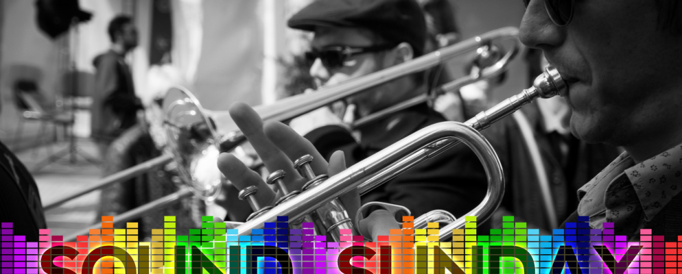 现代爵士音乐向后倾斜和放松[星期天声音]