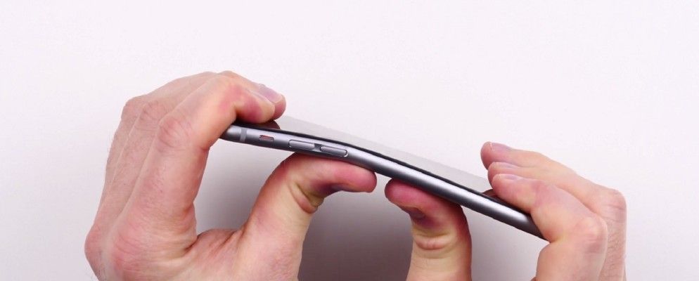 iPhone 6弯曲在口袋里，暴雪取消了Titan MMO，还有更多……[科技新闻摘要]