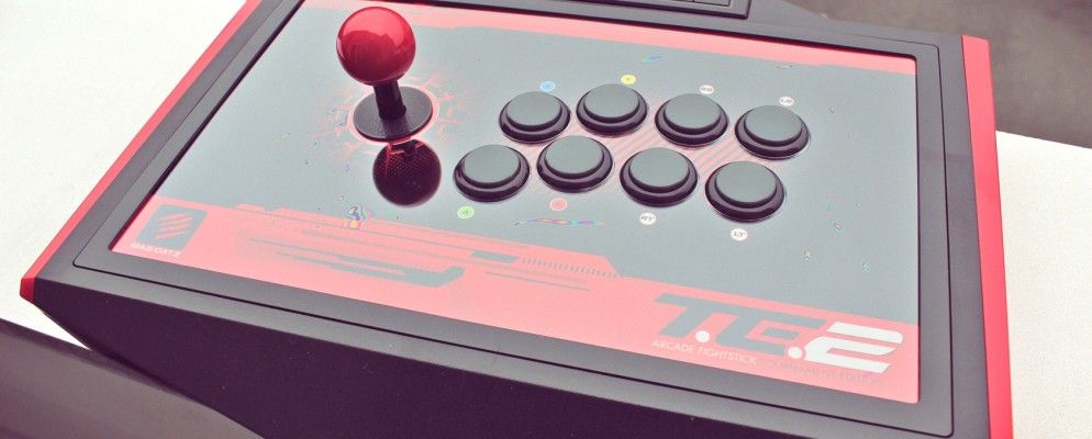 疯狂的卡兹街机FightStick锦标赛版2评论和赠品
