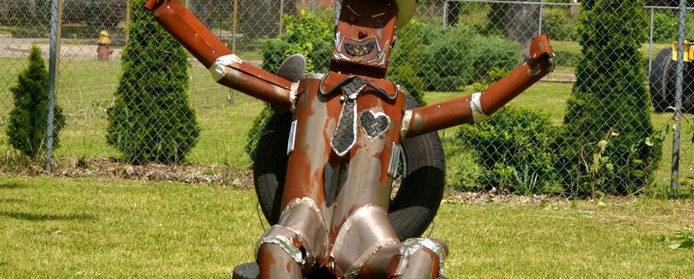 谷歌推出无人驾驶汽车，Facebook发布贴有标签的应用程序[科技新闻摘要]