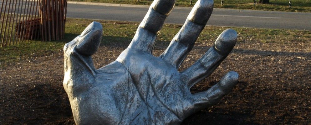 Palm从死里复活，从BitTorrent赚钱[技术新闻摘要]