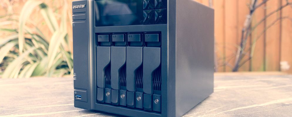 ASUSTOR AS7004T NAS和媒体中心评测和赠品