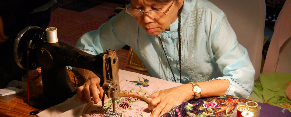 在线销售工艺品并赚钱的6种方法