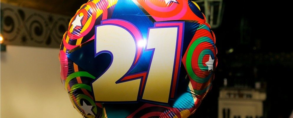 Twitter祝您生日快乐，Reddit承认它搞砸了，等等…[科技新闻摘要]