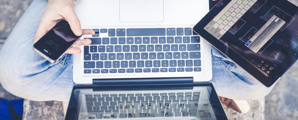 Windows 10快速完成多任务的方法如下