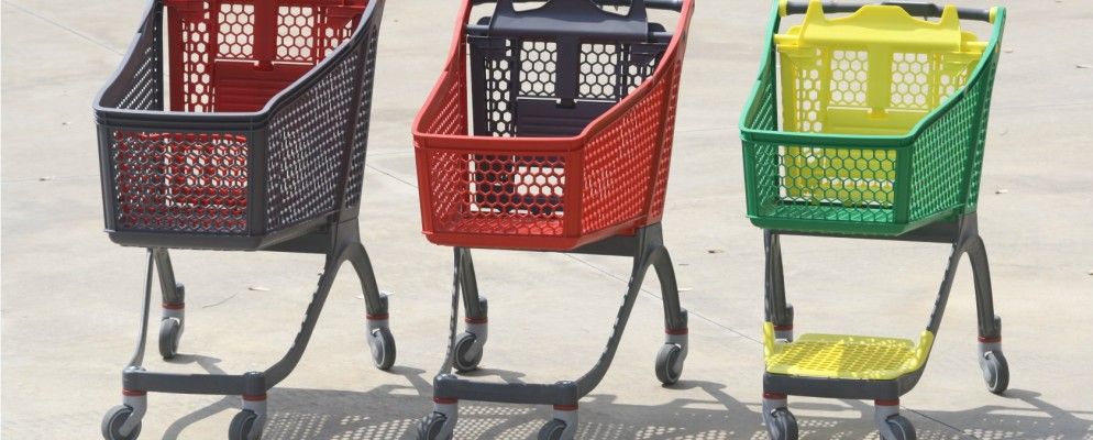 Facebook去购物，互联网色情杀了花花公子的裸体……[科技新闻摘要]