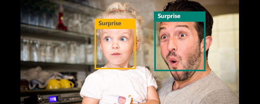 现在,您可以上传照片并计算其情感了