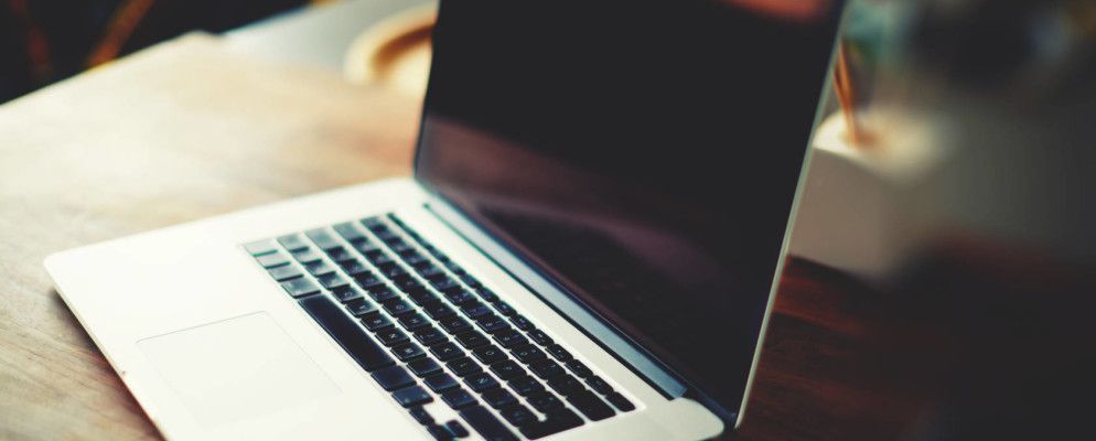 黑屏在液晶显示器上带来的危害大于好处