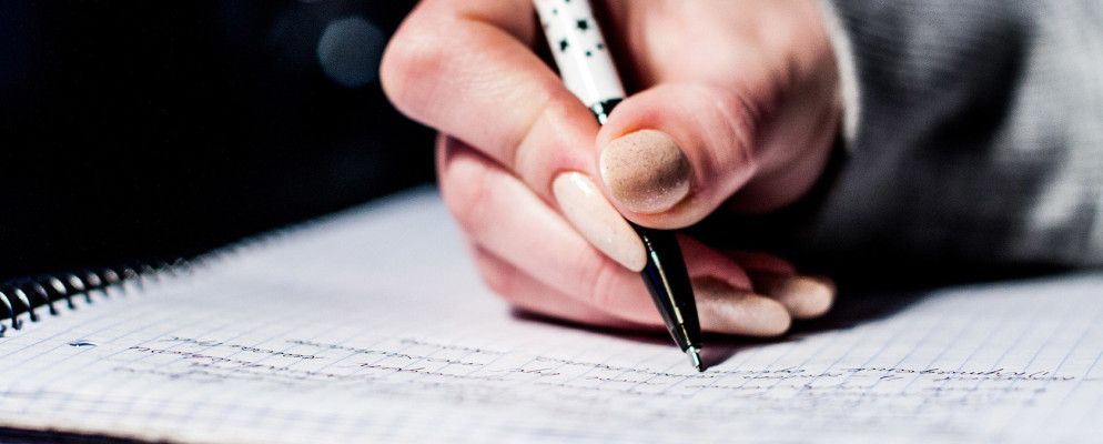 如何改善笔迹:8种提高笔法的资源