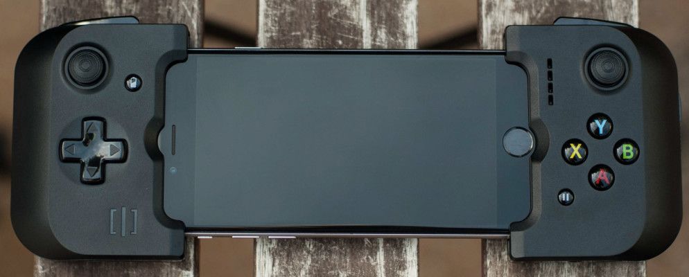 iOS游戏手柄大战:GameVice,PXN Speedy和SteelSeries Nimbus