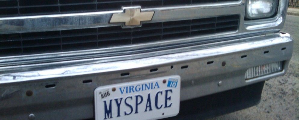 Facebook追踪每个人，MySpace被黑…[科技新闻摘要]