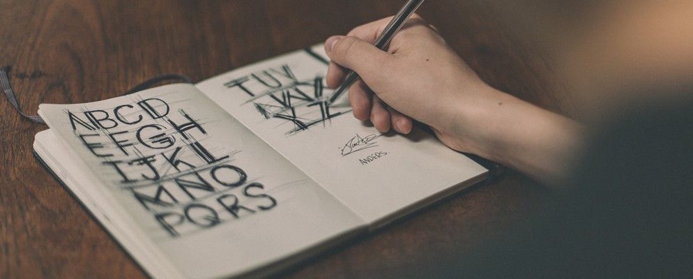 14种最适合贺卡和海报的字体