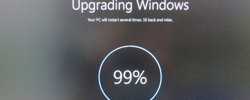 微软为Windows 10升级付费，修复了“开始”菜单…[技术新闻摘要]