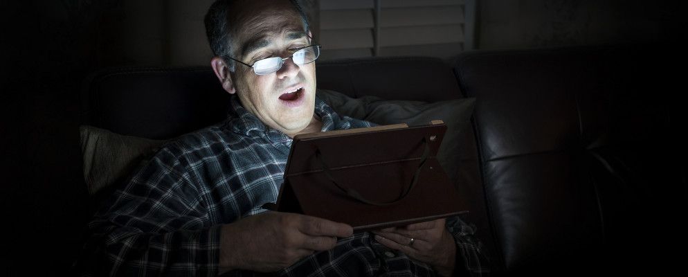 给Adobe Reader一个黑暗的主题,以简化PDF阅读