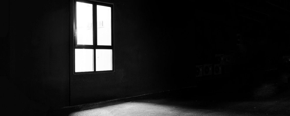 如何在Windows 10应用中解锁黑暗主题