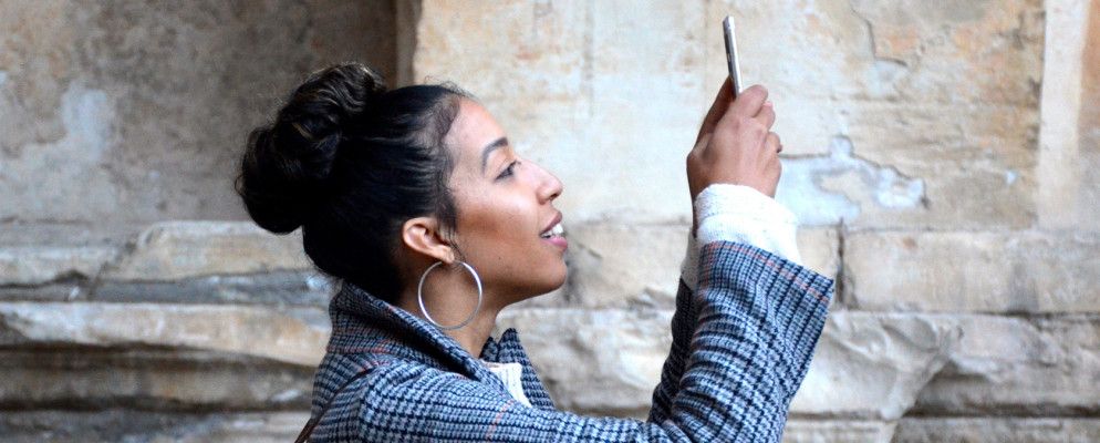 秘密地在您的Android或iPhone上拍照