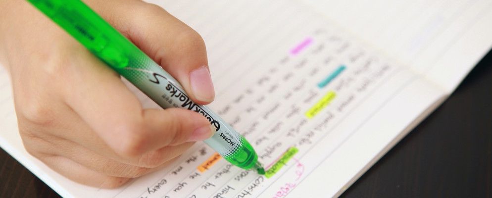 如何在Photoshop中创建文本突出显示效果