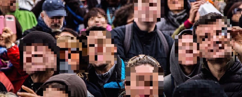 如何轻松地在线像素化或模糊图像