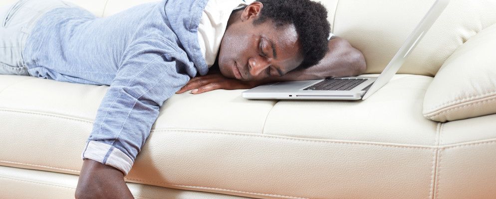 如何防止设备唤醒睡眠中的PC