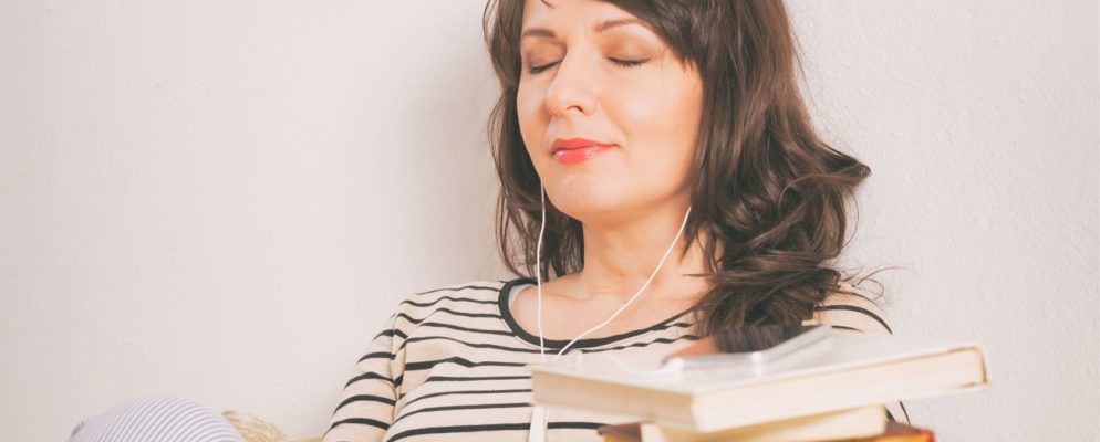 在iPhone上收听无DRM的有声读物的前3个应用程序