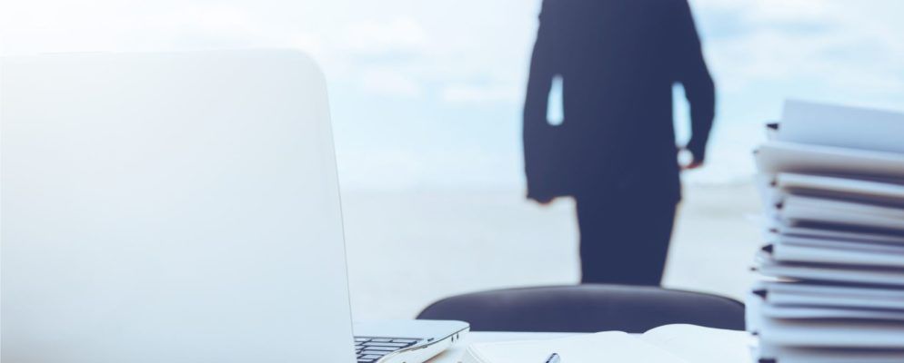 每当离开办公桌时如何自动锁定Windows 10