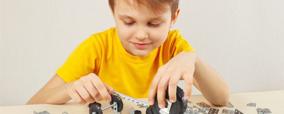 每月使用亚马逊儿童订购箱获得STEM玩具