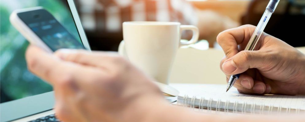 如何同时观看YouTube和阅读评论