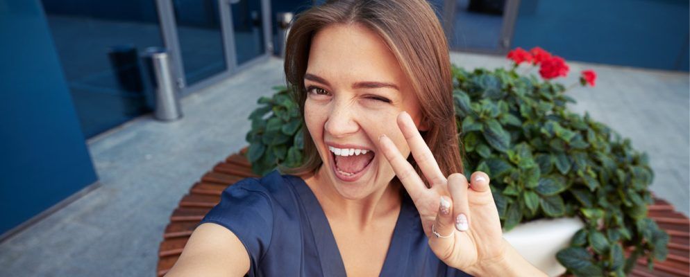 根据研究,完美的网上约会资料图片